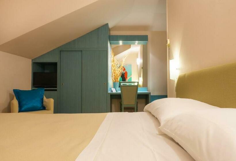 חדר יחיד קלאסי, Globo