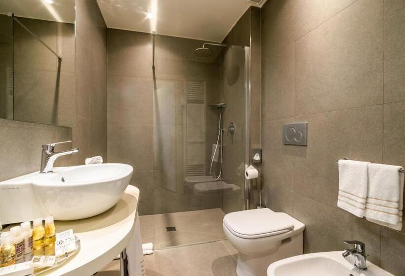 חדר סופריור, Globo