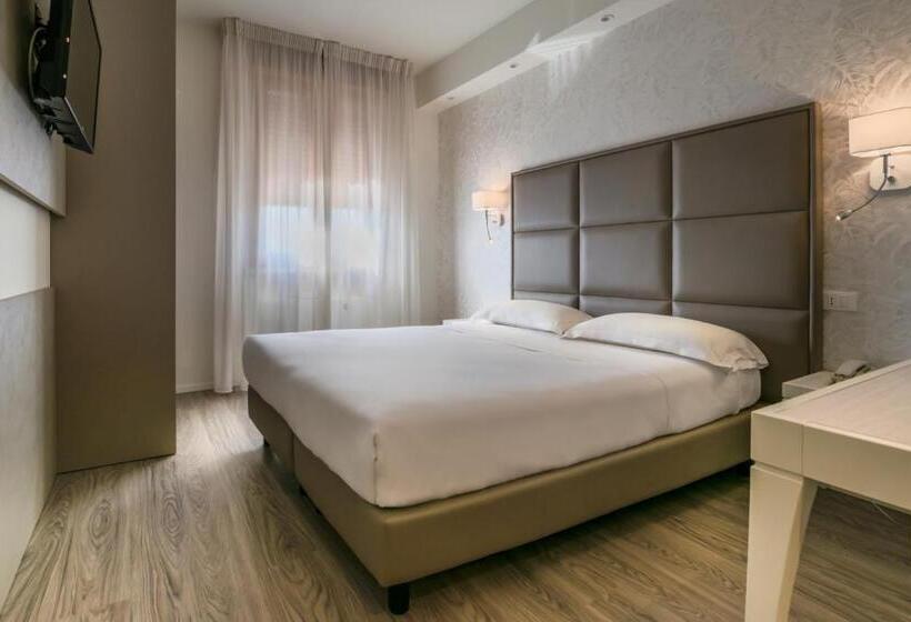 חדר סופריור יחיד, Globo