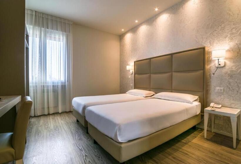 חדר סופריור, Globo