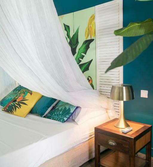 سوئیت با تخت بزرگ, Koho Sxm Ex Hevea