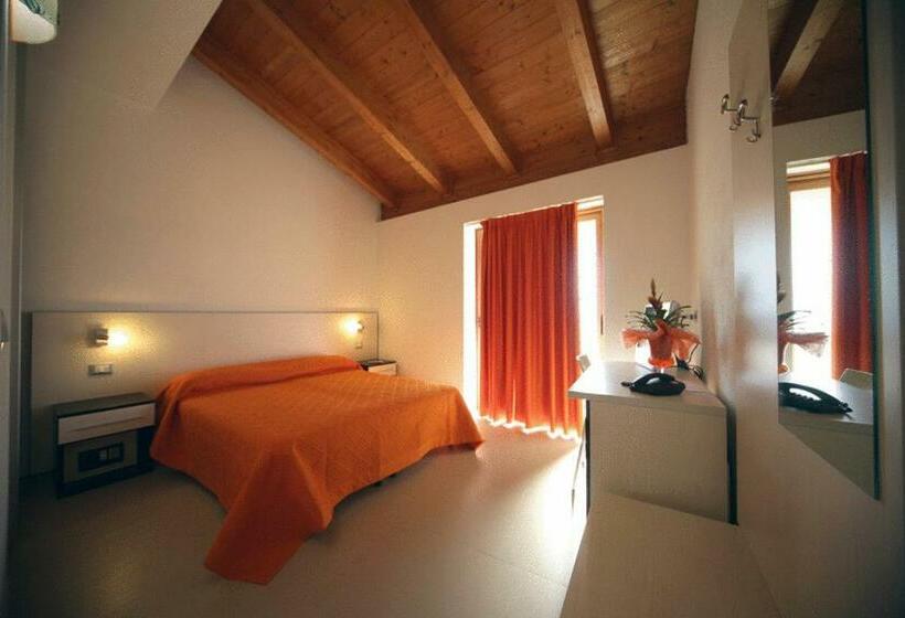 スタンダードルーム, Incontro