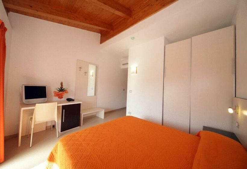 スタンダードルーム, Incontro