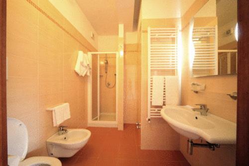 スタンダードルーム, Incontro