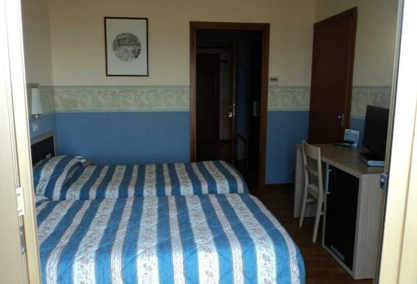 Номер Стандарт Трехместный, La Fonte