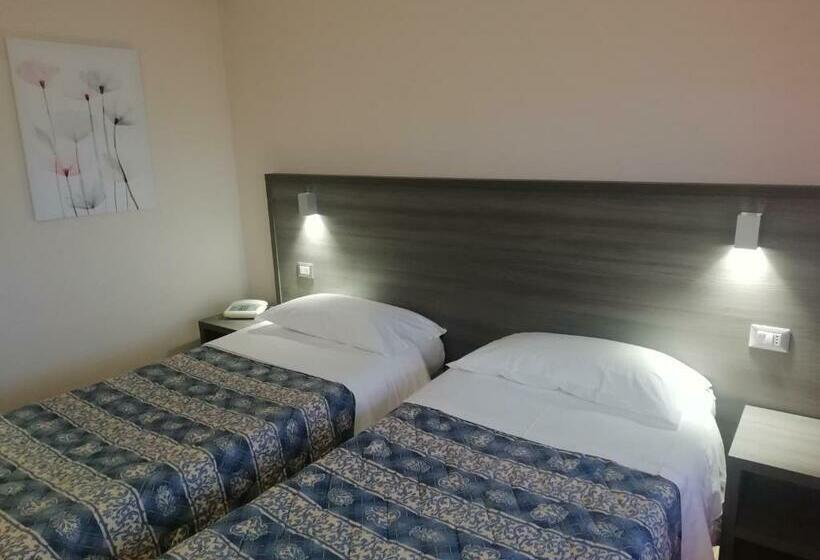 Номер Стандарт, La Fonte