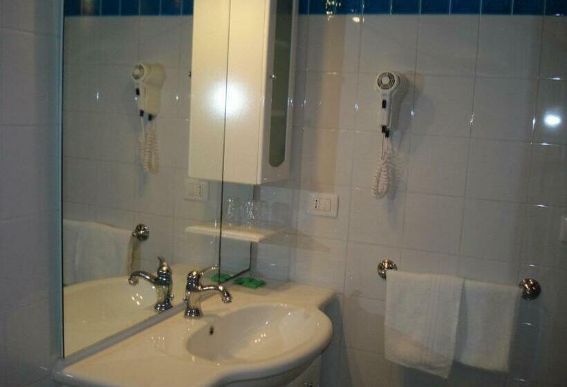 חדר קלאסי, La Lampara