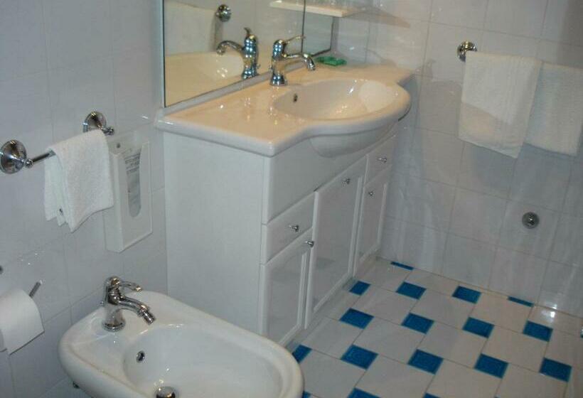 غرفة كلاسيكية, La Lampara