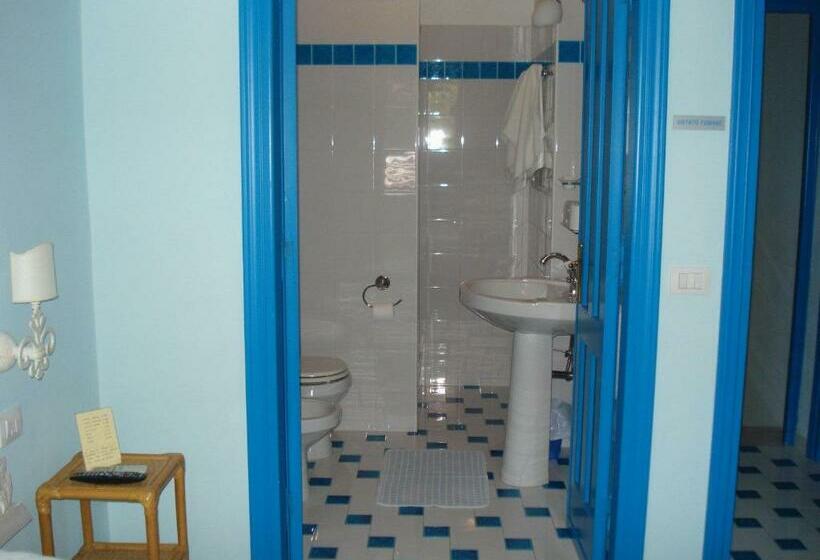 חדר אקונומי, La Lampara