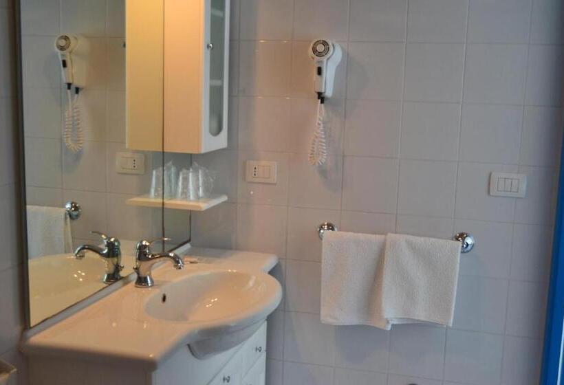 חיבור הדירה עם חדר שינה אחד, La Lampara