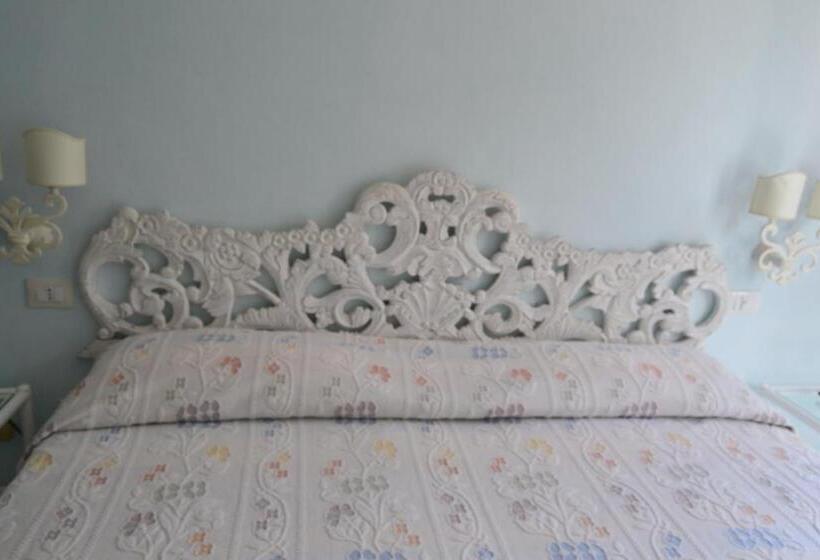 חיבור הדירה עם חדר שינה אחד, La Lampara