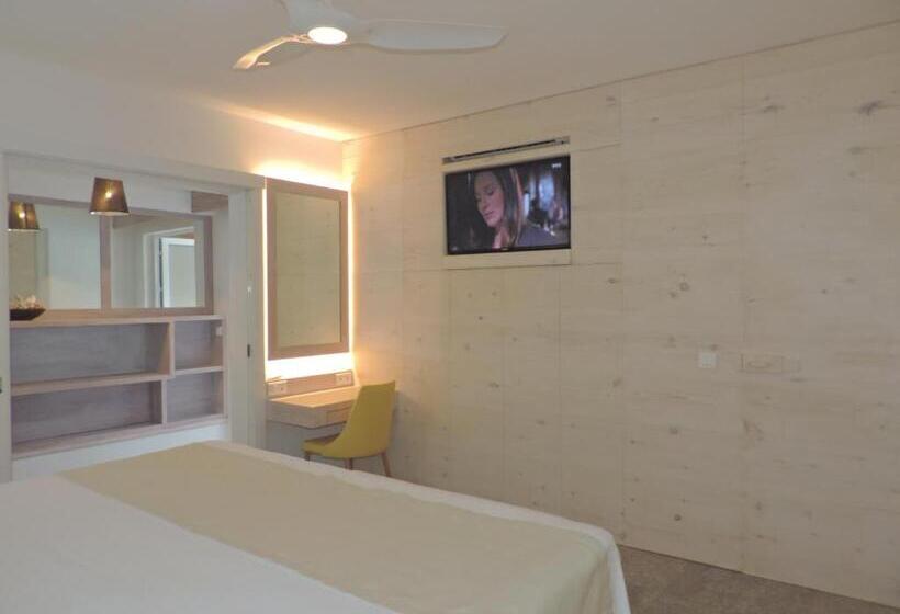 سوئیت 2 خوابه, Les Ondines Sur La Plage