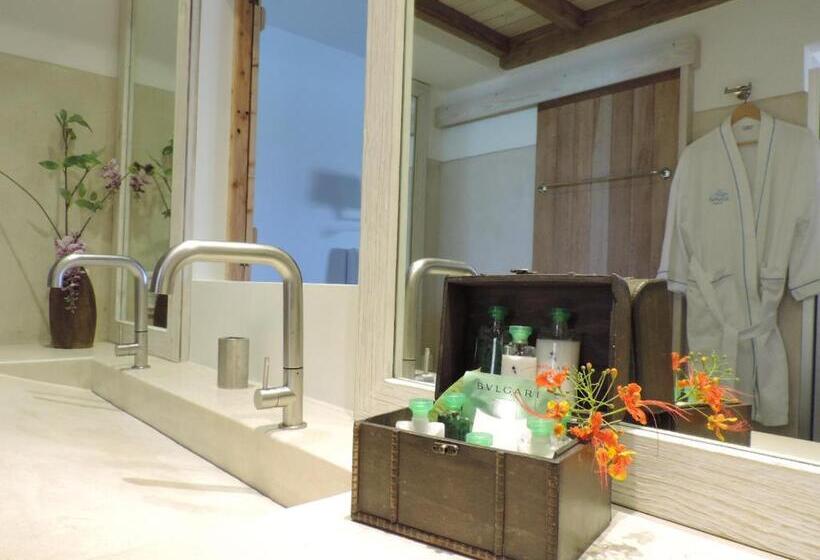 سوییت لوکس, Les Ondines Sur La Plage