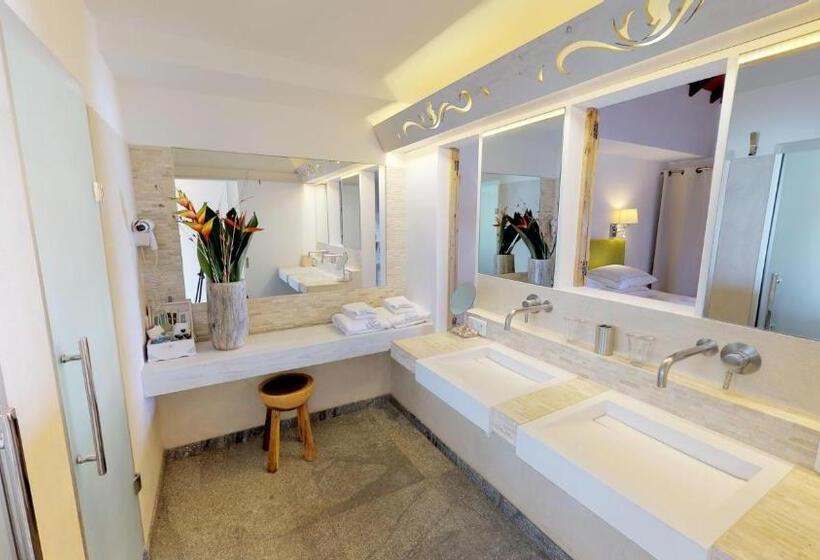 سوئیت با تخت بزرگ, Les Ondines Sur La Plage