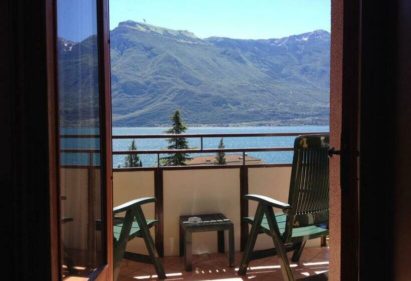 标准间带湖景, Limone