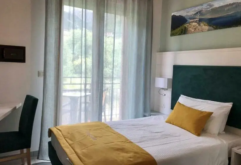 Standard Yhden Hengen Huone, Limone