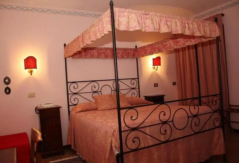 Standard-huone, Locanda Salimbeni