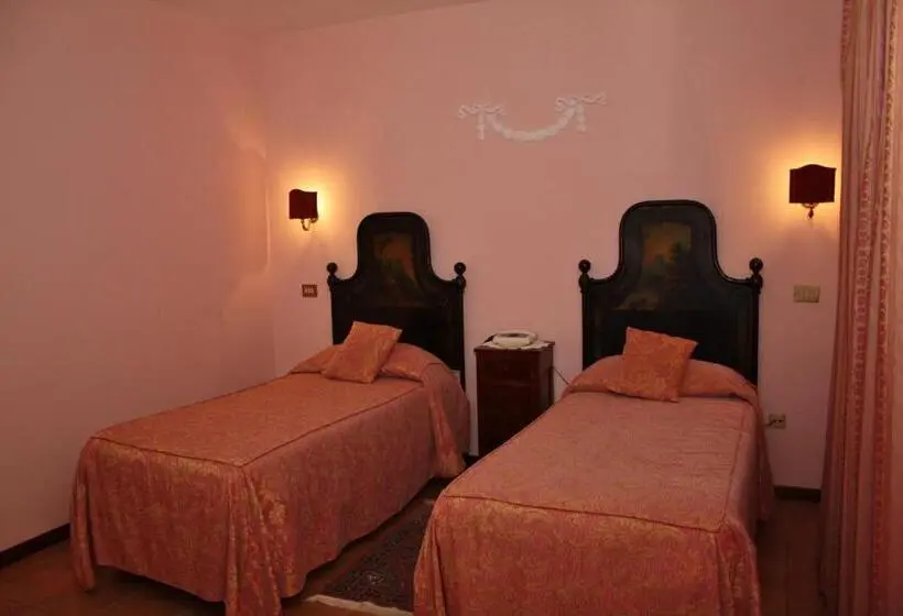 Standard Yhden Hengen Huone, Locanda Salimbeni