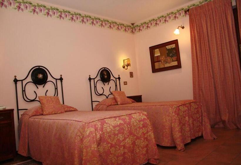 اتاق استاندارد یک نفره, Locanda Salimbeni