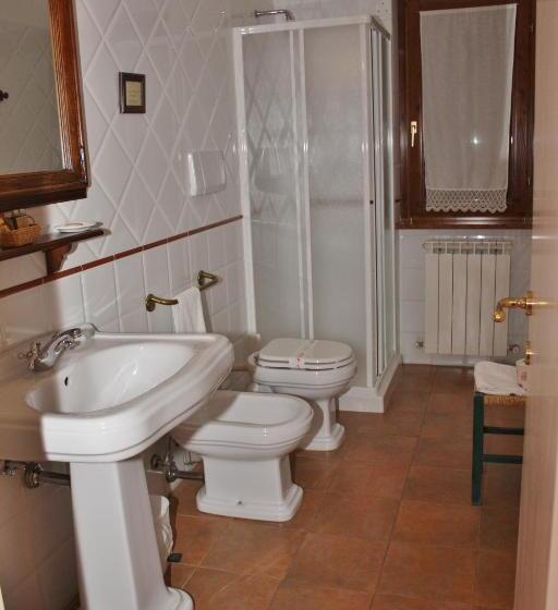 חדר סטנדרט יחיד, Locanda Salimbeni