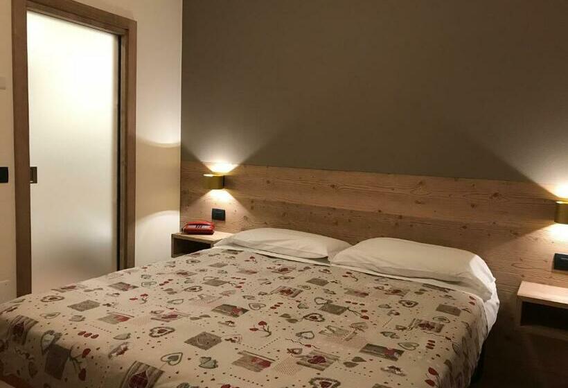 Номер Стандарт, Piccolo Mondo