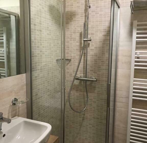 Номер Стандарт, Piccolo Mondo