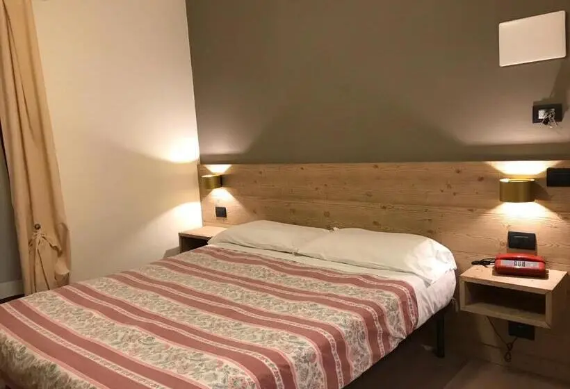 Standard Neljän Hengen Huone, Piccolo Mondo
