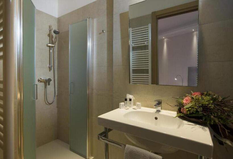 스탠다드 트리플 룸, Residence Ristorante Ramandolo