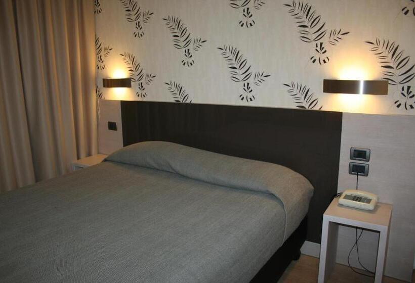 스탠다드 트리플 룸, Residence Ristorante Ramandolo