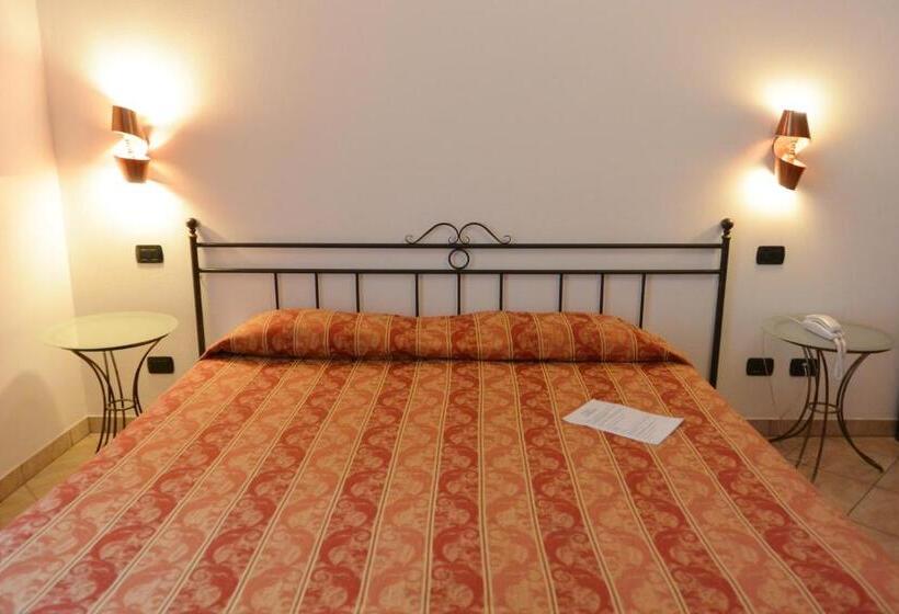 Номер Стандарт Трехместный, Ristorante Italia