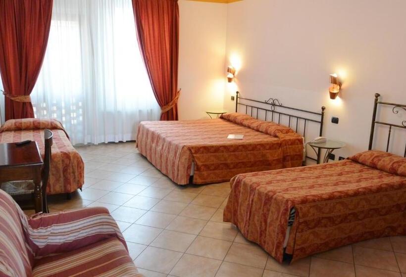 Четырехместный Номер Стандарт, Ristorante Italia