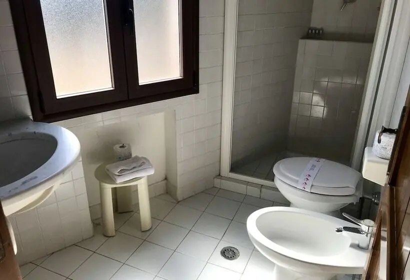 Standard Kolmen Hengen Huone, Su Meriagu