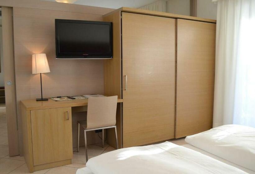 סוויטת ג'וניור, Villa Franca