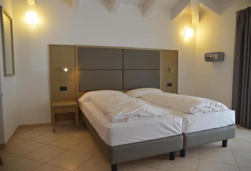 סוויטה, Villa Franca