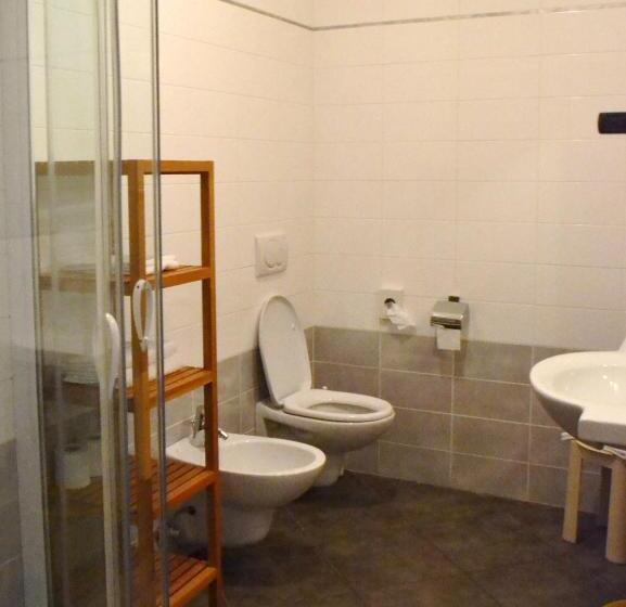 חדר אקונומי, Villa Franca