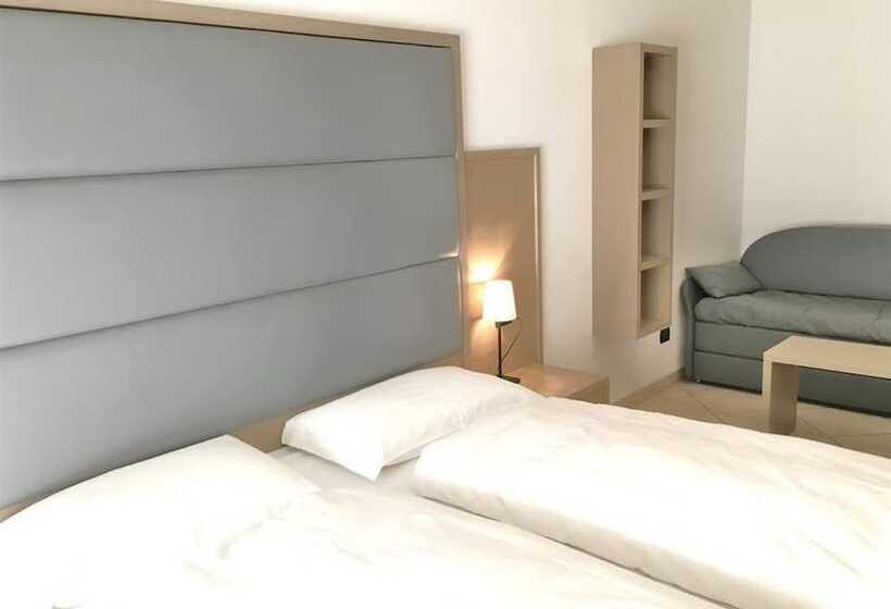 חדר לארבעה סטנדרטי עם מרפסת, Villa Franca