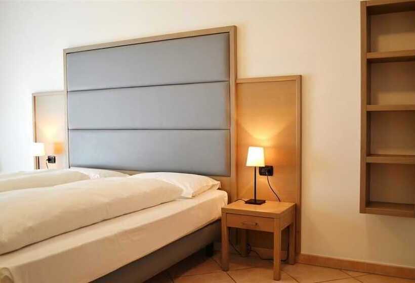 חדר לארבעה סטנדרטי עם מרפסת, Villa Franca