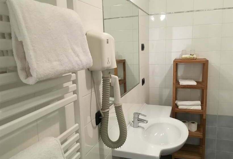 חדר אקונומי, Villa Franca