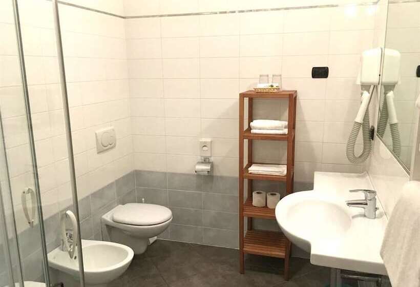 חדר אקונומי, Villa Franca