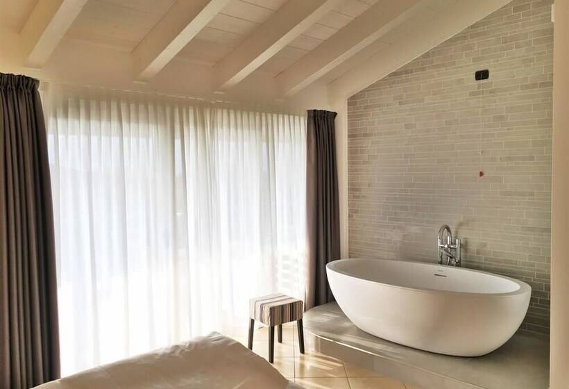 סוויטה, Villa Franca