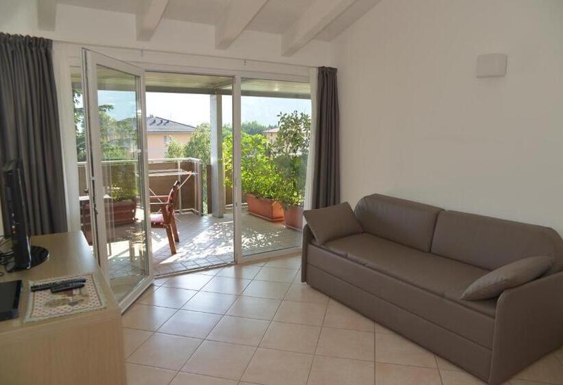 סוויטה, Villa Franca