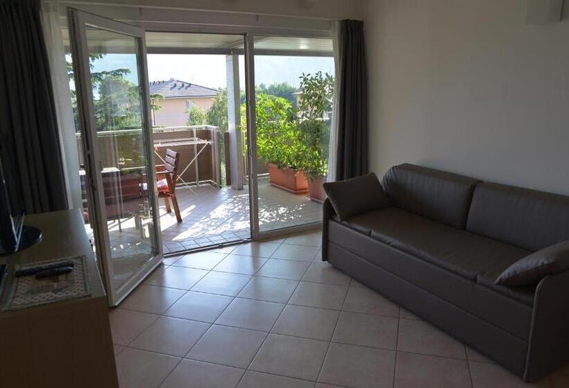 סוויטה, Villa Franca