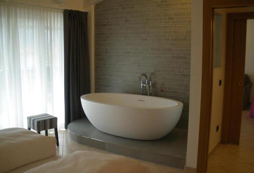 סוויטה, Villa Franca