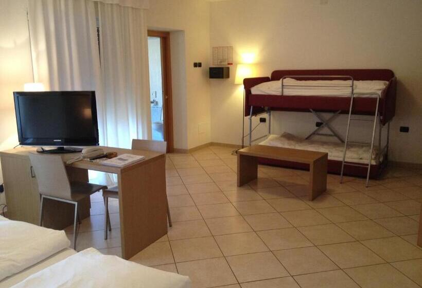 חדר סטנדרט לארבעה, Villa Franca