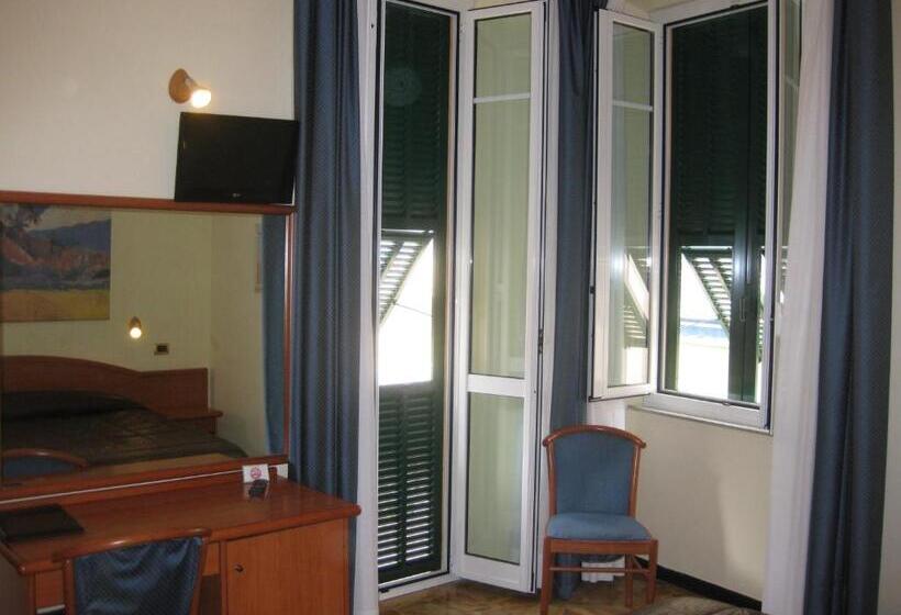 标准间带阳台, Villa Igea