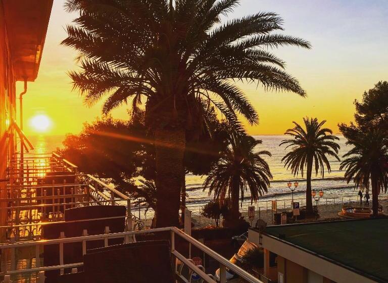 标准间带阳台, Villa Igea