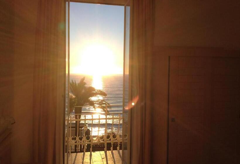 海景标准间带阳台, Villa Igea