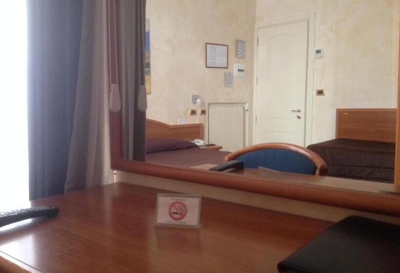 标准三人间, Villa Igea