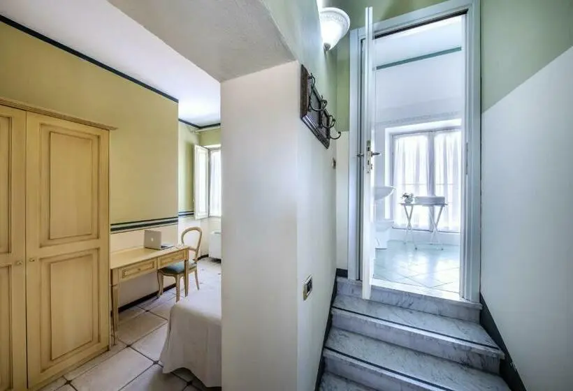 Standard Yhden Hengen Huone, Villa Liberty