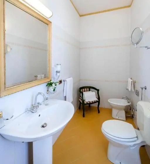 Standard Kolmen Hengen Huone, Villa Liberty